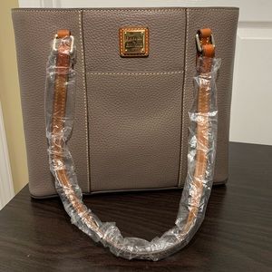💕 Dooney & Bourke Small Lexington